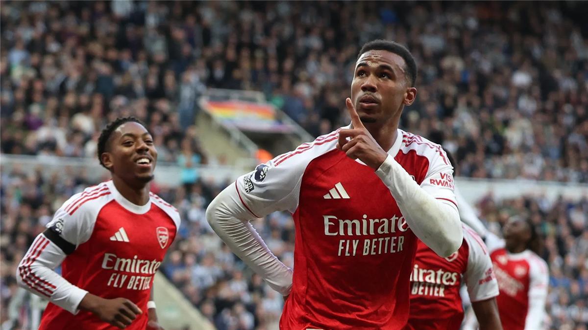 قمة إنجليزية.. أرسنال يواجه وست هام سعيًا لاعتلاء صدارة الدوري الإنجليزي